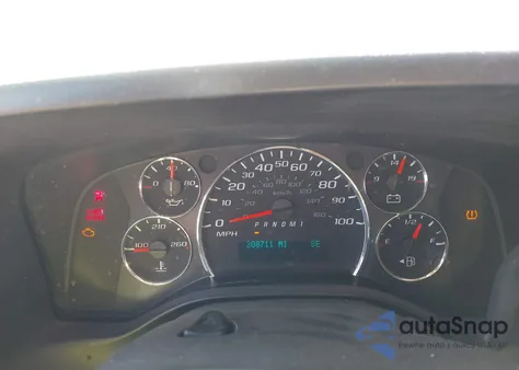 2018 Chevrolet Express 2500 Work Van z USA, uszkodzony, nr VIN 1GCWGAFPXJ1265875